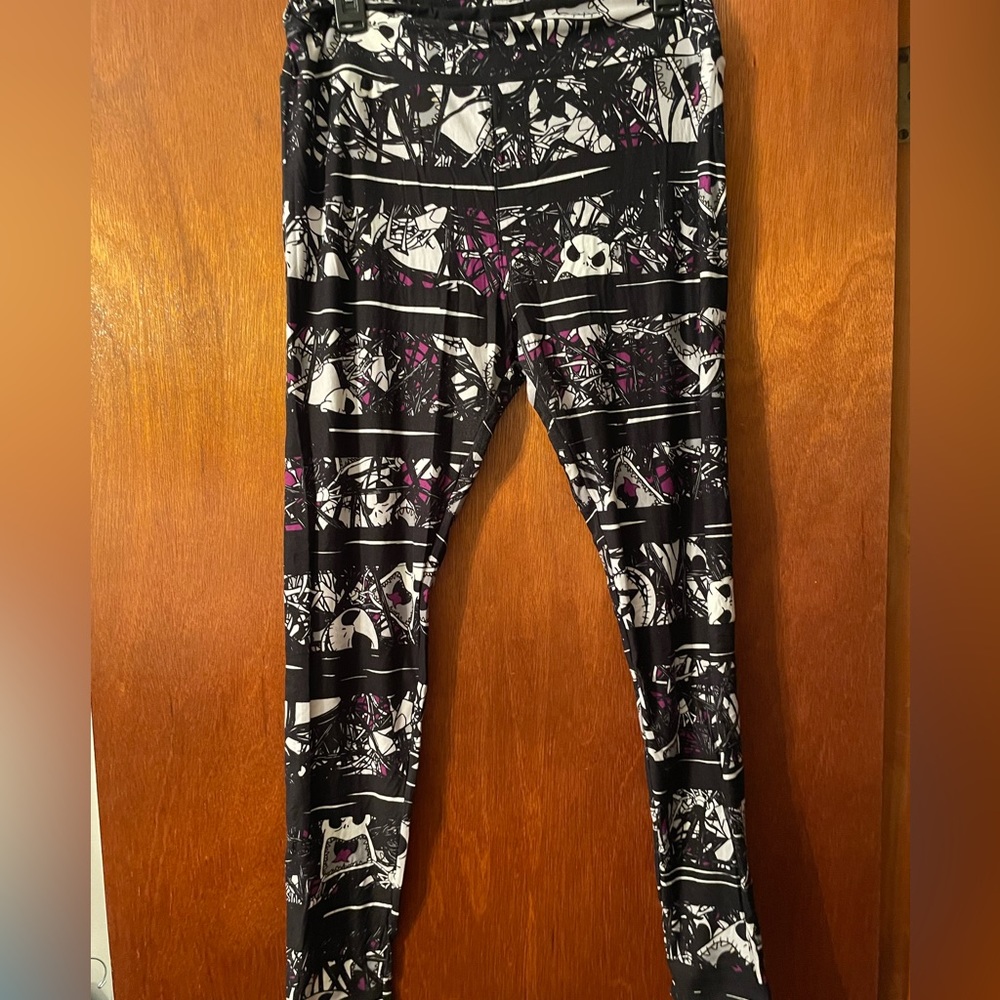 Lularoe Tall & curvy Jack skellington leggings